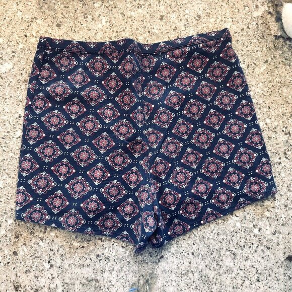 Abercrombie & Fitch Pull-On Women's Cotton Blend Shorts - Navy/Medallion Print - - Picture 2 of 11